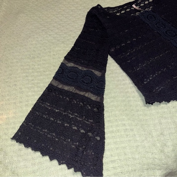 Amuse Society Long Bell Sleeve Black Sheer Lace Crop Top - Picture 6 of 9